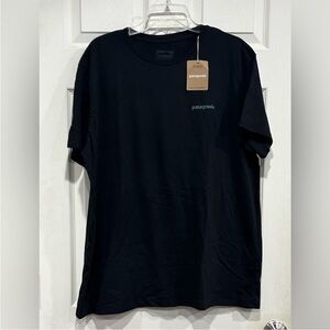 Patagonia Women's Medium Fitz Roy Icon Responsibili-Tee T-Shirt Ink Black NWT